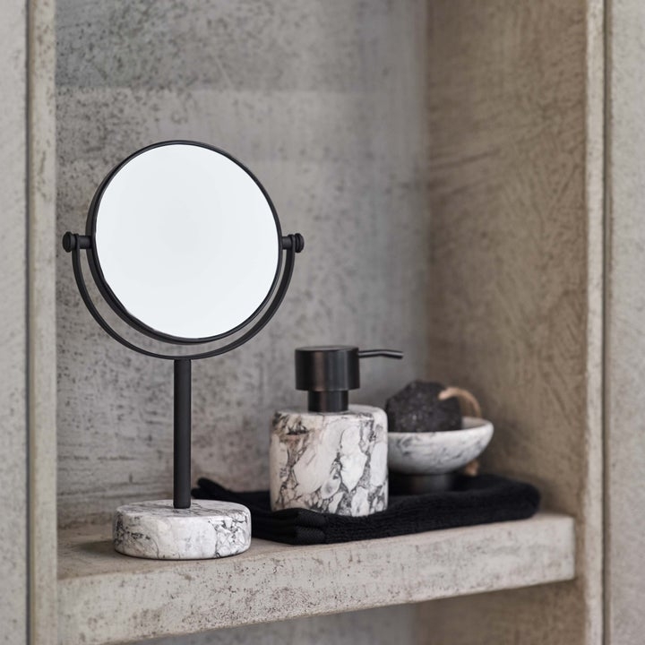 Veined Stone Bathroom Accessories with Matte Black Pedestal Mirror