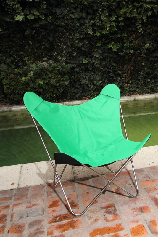 Vibrant Green Butterfly Chair with Polished Metal Frame for Patio