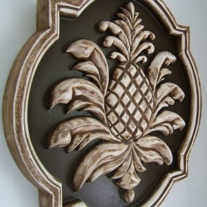 Wall Plaque Pineapple Motif Quatrefoil Frame, Distressed Brown
