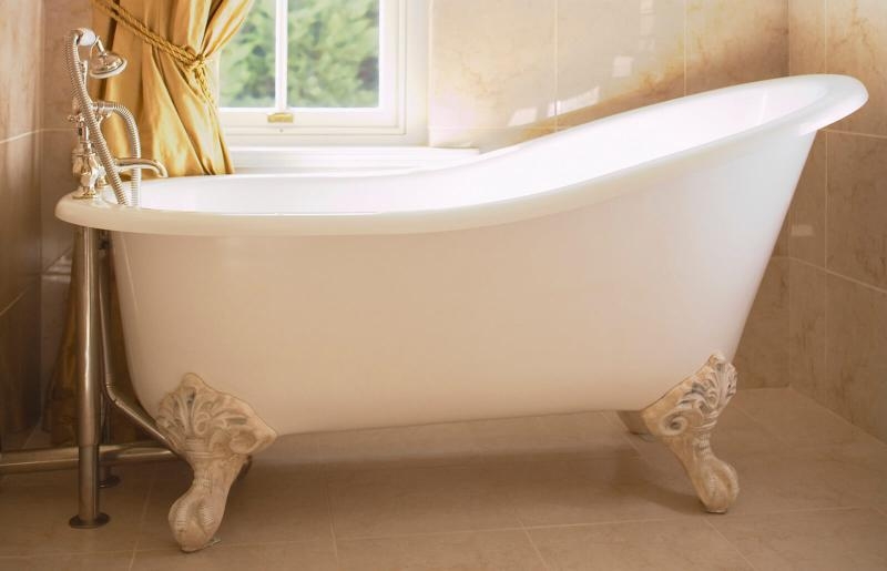 White Slipper Clawfoot Tub with Polished Chrome Faucet & Antique Cream Feet