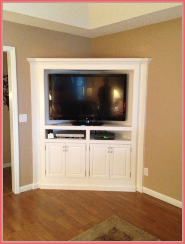 White TV Stand with Crown Molding: Traditional Corner Entertainment Unit