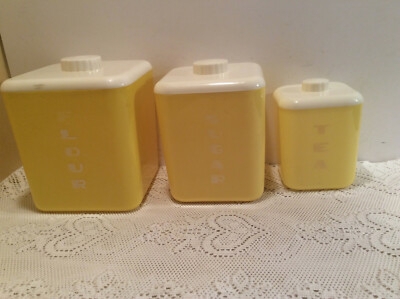 Canister Set Vertical Lettering Ribbed Knobs Pale Yellow Retro