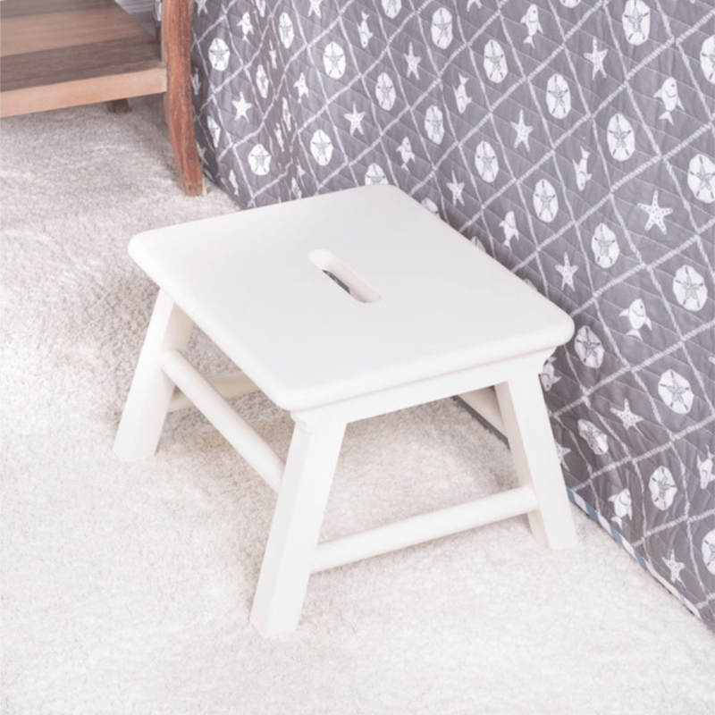 Cottage Style Step Stool in Matte White with Splayed Legs and Handle