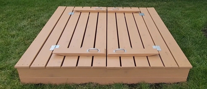 Covered Sandbox with Slatted Folding Bench Lid and Silver Handles