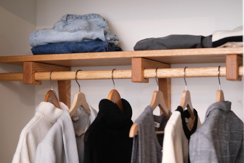 Scandinavian Closet Organizer with Solid Wooden Support Brackets