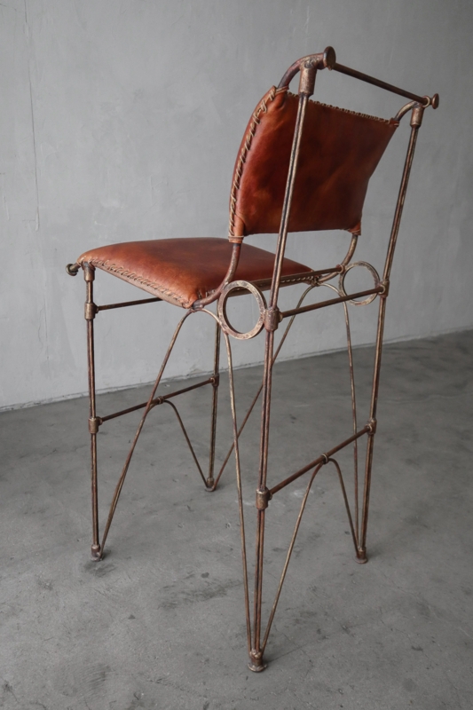 Sculptural Metal Bar Stool with Ring Joints and Slim Rod Frame