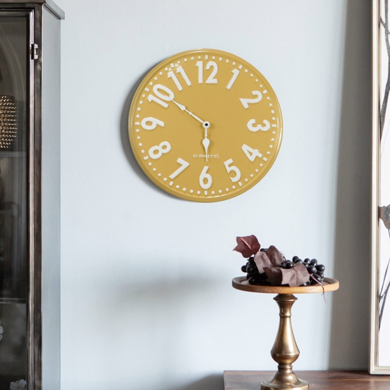 Wall Clock Retro Round Spade Hands Dotted Border Raised Numerals
