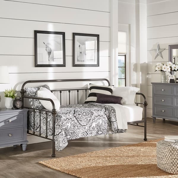 Antique Metal Daybed with Spindled Frame and Traditional Ball Finials
