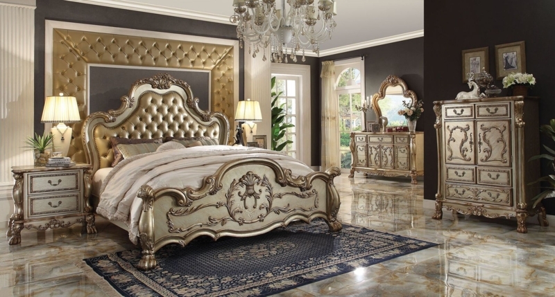 Bed with Gold Patina Finish and Ornate Shell Motifs
