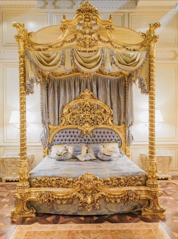 Canopy Bed Baroque Style Gilt Finish with Oversized Decorative Crest