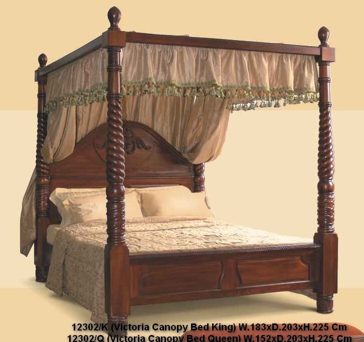 Canopy Bed: Ornate Victorian Canopy Bed Frame with Turned Posters