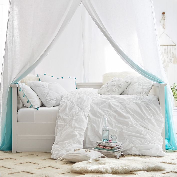 Coastal Chic Daybed with Shaker Panels and Pull Out Trundle