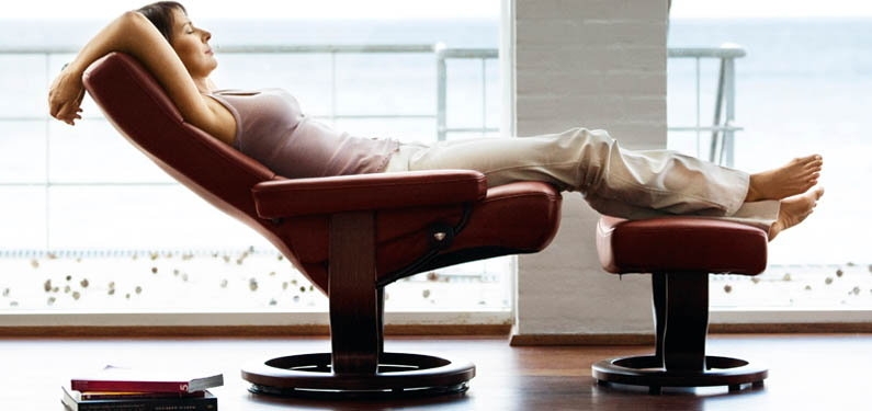 Ergonomic Recliner and Ottoman Set in Burgundy Leather-Like Material with Swivel Base