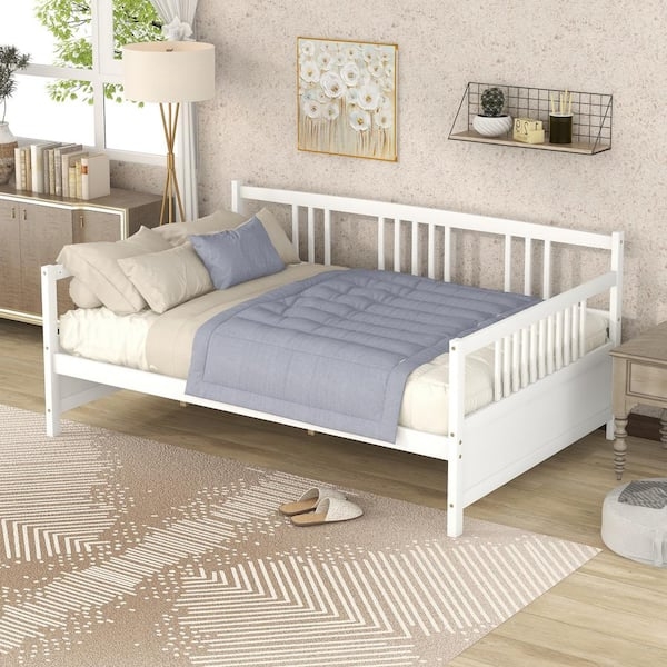 Full Size Modern Slatted Daybed Frame in Scandi Style