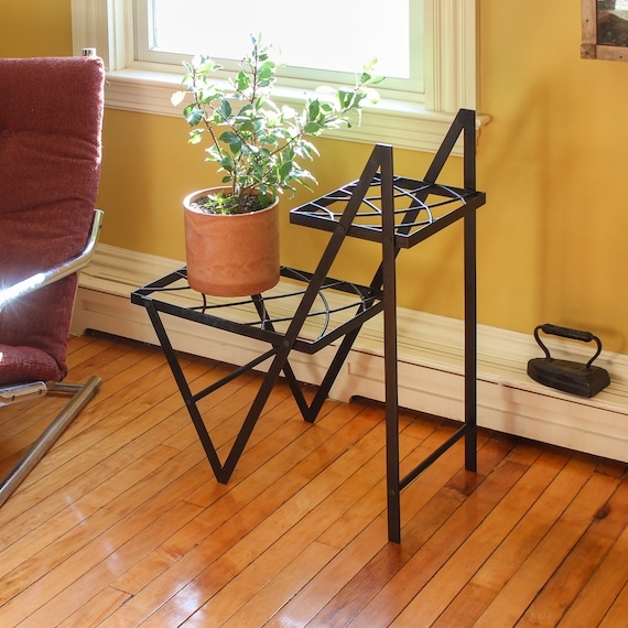 Plant Stand Zig Zag Legs Wire Grid Shelves Geometric Metal Frame