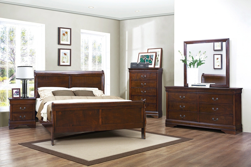 Sleigh Bed Traditional Brown Cherry Finish Bun Feet Classic Design