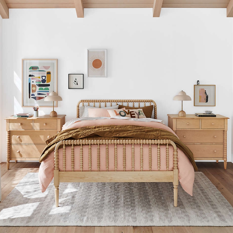 Spindle Bed Maple Wood with Bobbin-Turned Details and Tapered Legs