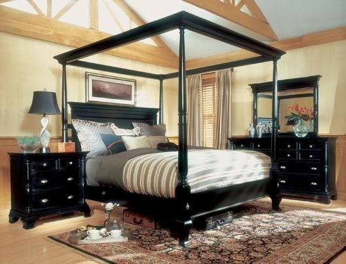 Traditional Canopy Bed with Tapered Pencil Posts in Satin Black Finish