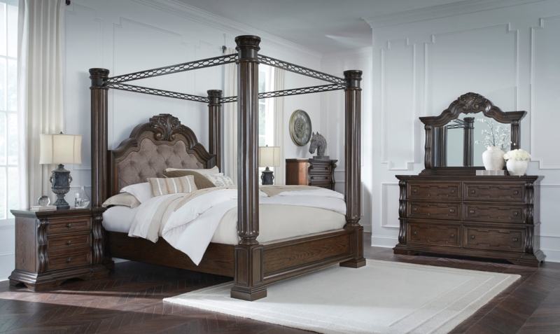Traditional Dark Brown Canopy Bed with Trellis Top and Tufted Headboard