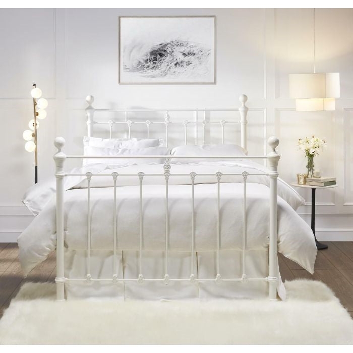 Traditional White Metal Bed Spindle Design Decorative Finials