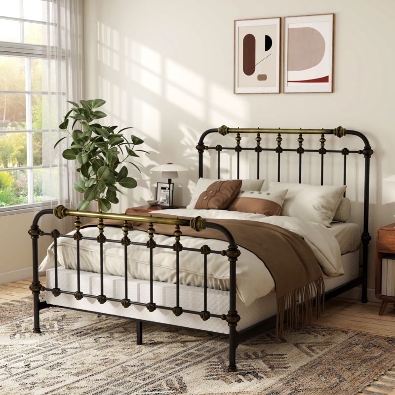 Vintage Metal Bedstead with Antique Brass Top Rail and Spindle Joints