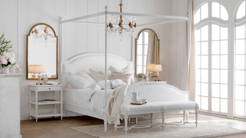 Weathered White Canopy Bed with Arched Upholstered Headboard