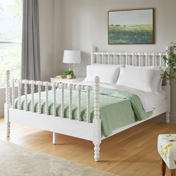 White Spindle Bed Queen Frame with Turned Legs in Cottage Style