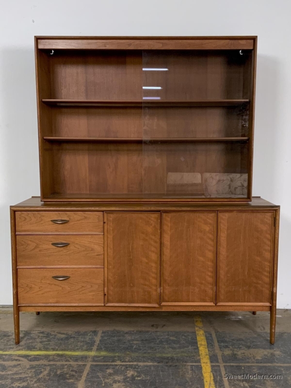 China Cabinet Mid-Century Modern with Sliding Glass Doors
