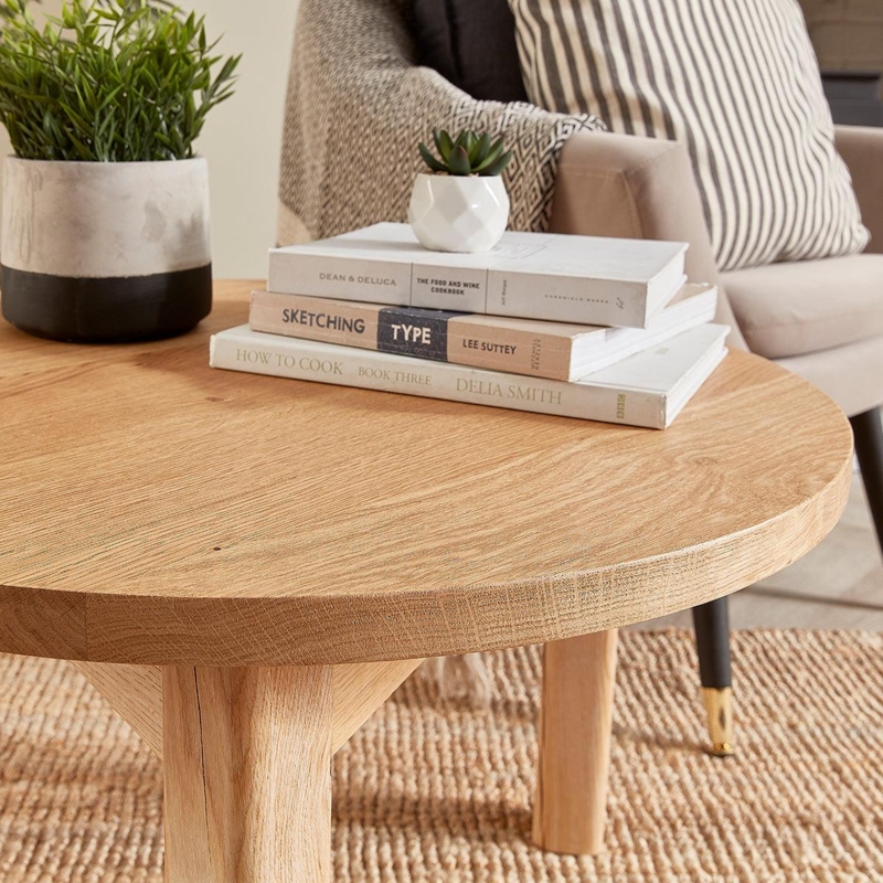 Coffee Table Oak Round Chunky Tapered Legs Modern Rustic Thick Top