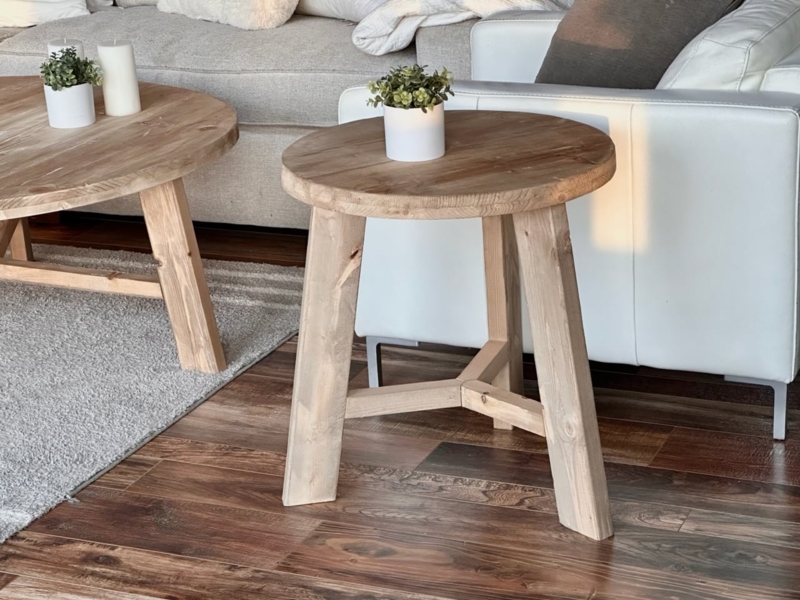 End Table Y-Stretcher Tripod Base Light Wood Rustic Farmhouse Round
