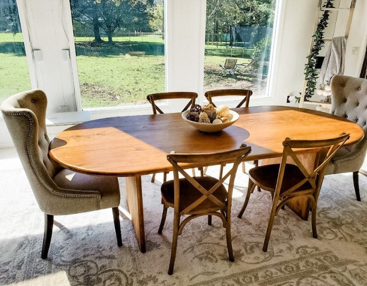 Farmhouse Dining Room Set with Turned Legs and Mixed Seating