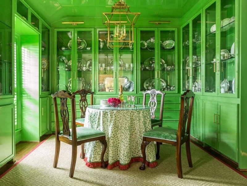 Maximalist Emerald Green Display Cabinets with High-Gloss Finish