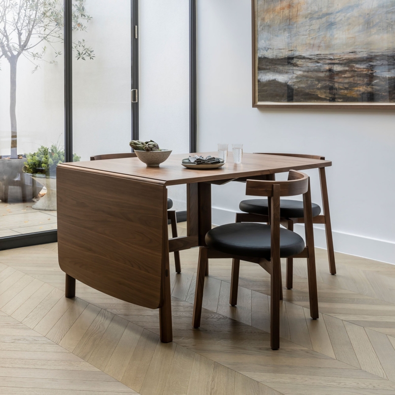 Mid-Century Modern Walnut Dining Table with Tapered Legs