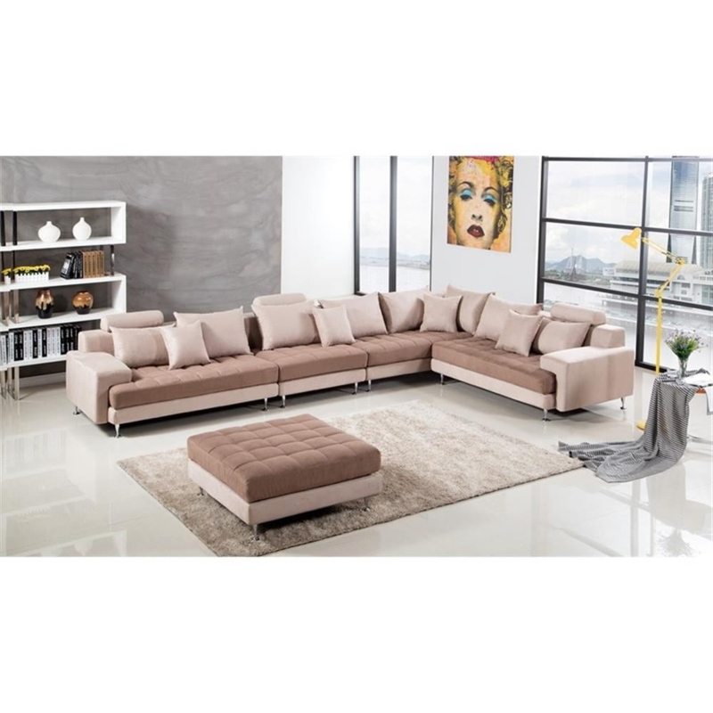 Modern Sectional Sofa with Adjustable Headrests and Tufted Ottoman