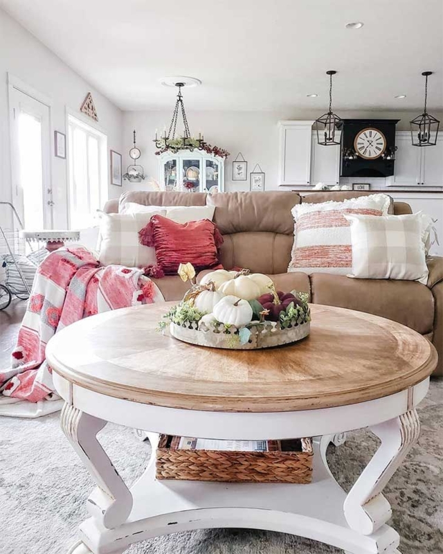 Round Coffee Table White Distressed Pedestal Base Two Tone Wood Top