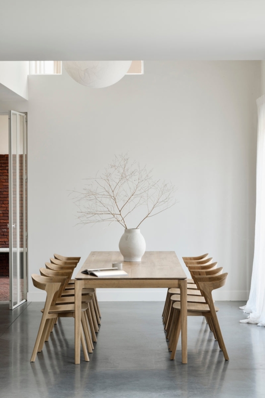 Scandinavian Dining Set with Tapered Legs and Curved Back Chairs