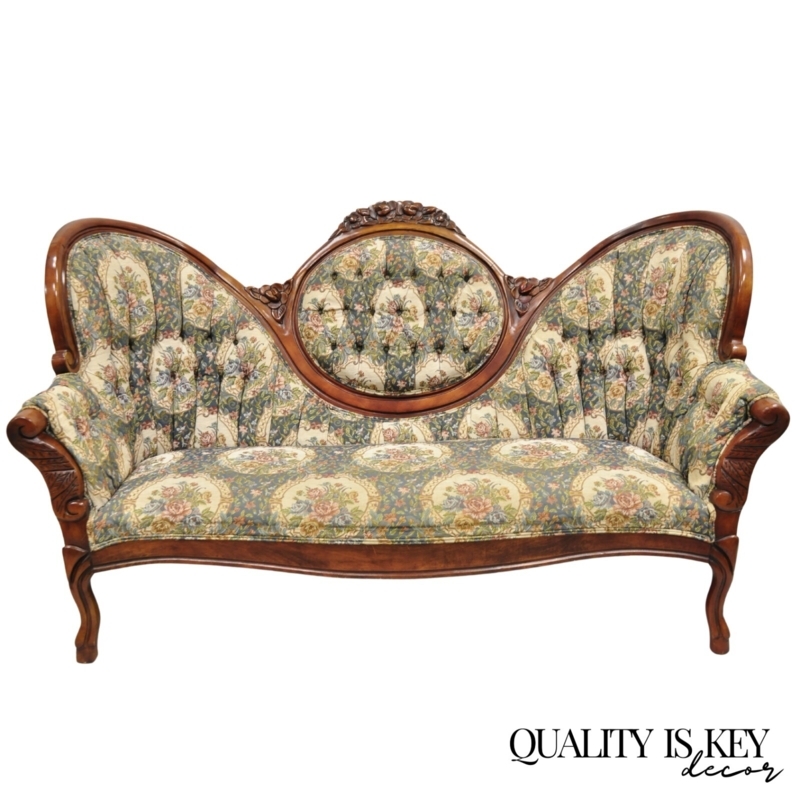 Settee Victorian Triple Cameo Back Floral Tapestry Carved Wood