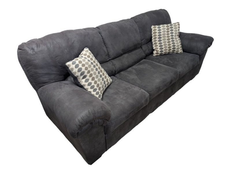 Traditional Rolled Arm Sofa with Patterned Accent Pillows