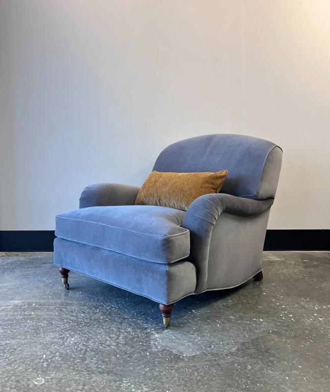 Accent Chair with English Roll Arms, Off-White Weave and Bun Feet