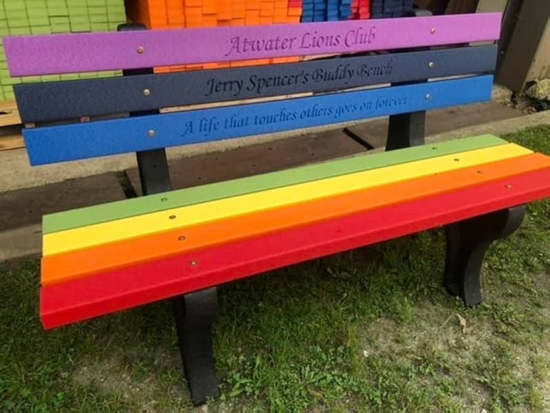 Amazon.com: The Roudebush Company Buddy Bench Recycled Plastic Bench with  Friendship Saying, Reverse Rainbow Color, 50 Year Plus Life : Patio, Lawn &  Garden