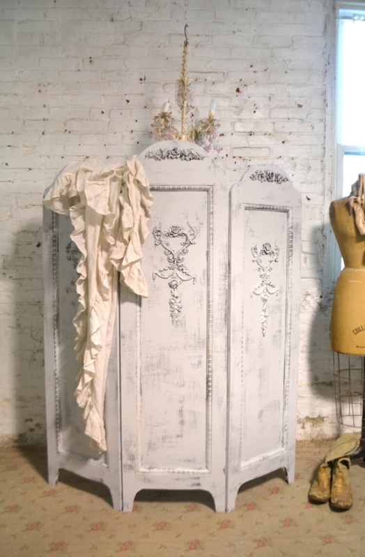 Distressed Whitewash Room Divider with Floral Relief Carvings