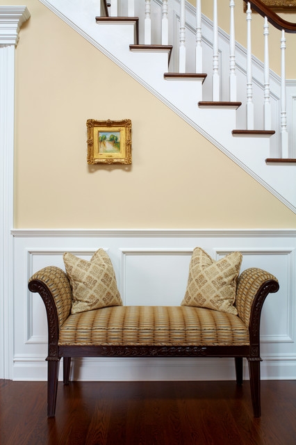 Entryway Bench with Spindle Back and Beadboard Paneling