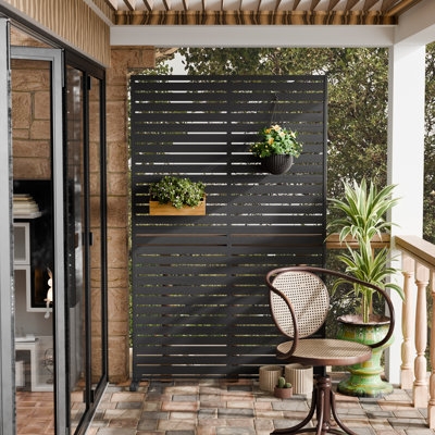 Matte Black Slatted Privacy Screen for Modern Patio