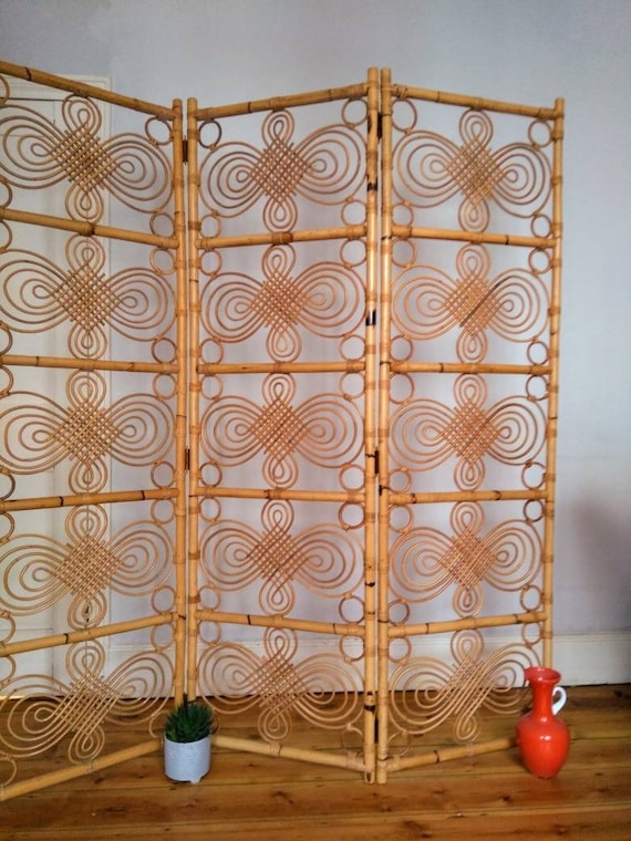 Retro Boho Bamboo Room Divider with Scrollwork Knot Design