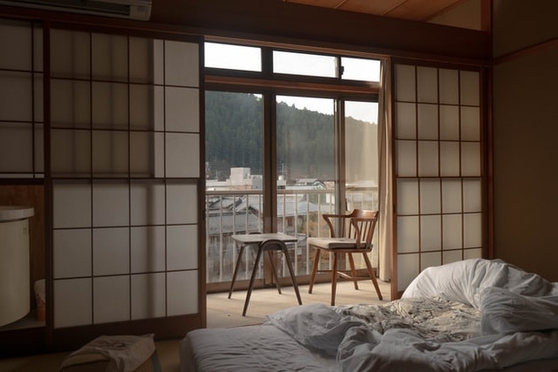 Shoji Screen: Traditional Japanese Sliding Floor-to-Ceiling Doors
