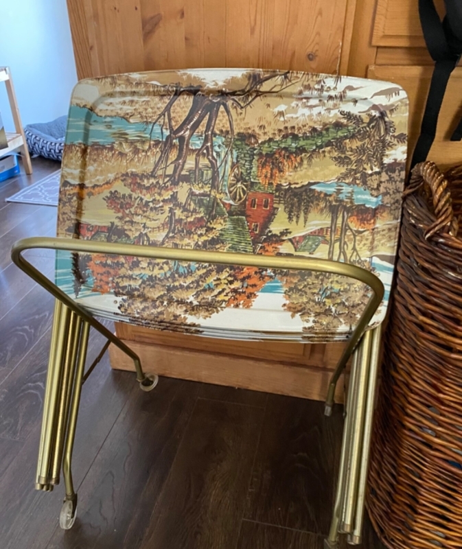 Tv Tray Set: Illustrated Farm Scenes, Rolling Metal Stand Storage