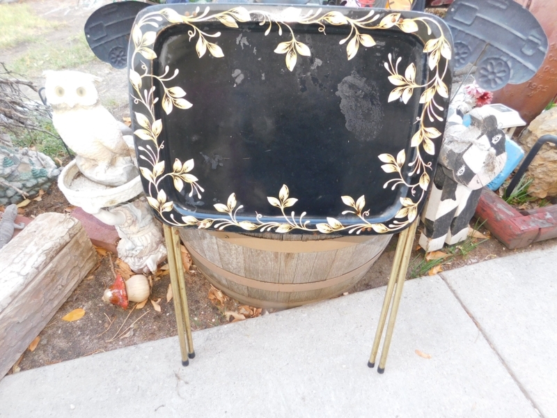 Tv Tray Table: Botanical Tin Top, Gold Toned Legs, Folding Snack Table