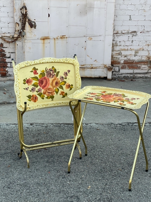 Tv Trays: Floral Motif, Matching Storage Stand, 50s Style Portable Dining