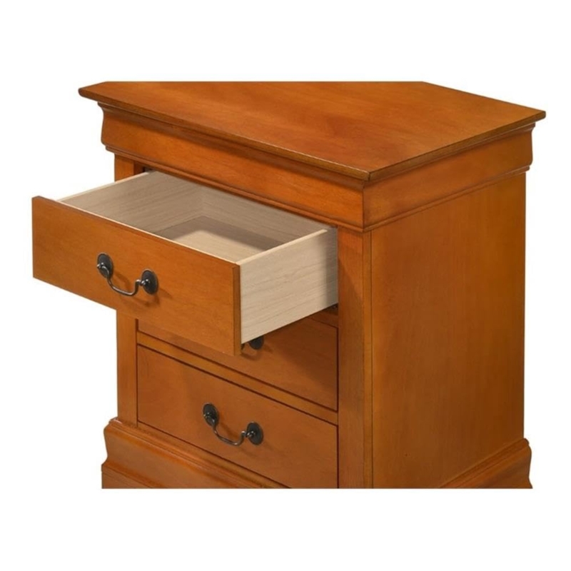 Amazon.com: MAKLAINE Contemporary Nightstand, 29 x 21 x 16 in, Oak Finish,  3 Dovetailed Drawers, Wood Veneers, Fully Assembled, Bedroom Storage  Furniture : Home & Kitchen