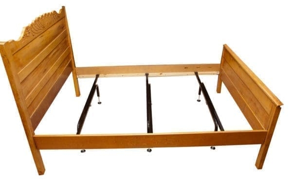 Bed Center Support Reinforced Bracket Bolted Wood To Metal Joint